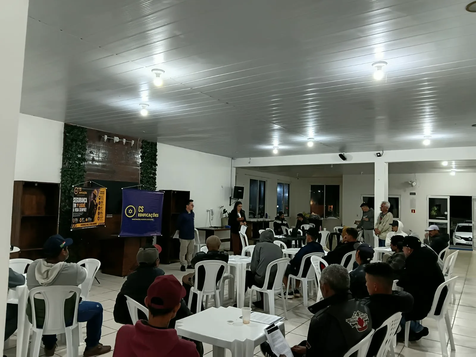 Equipe da CS Edificações reunida em encontro de integração