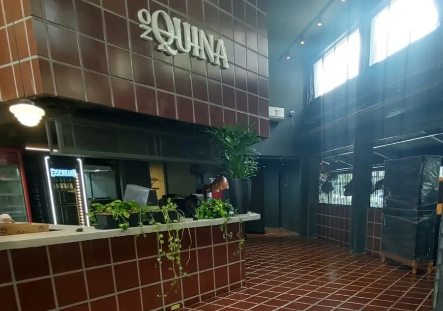 Interior de restaurante comercial em Curitiba